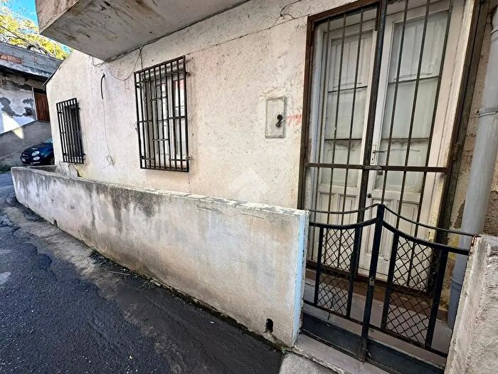 Appartamento bilocale in vendita in Via Rione F, Reggio Calabria