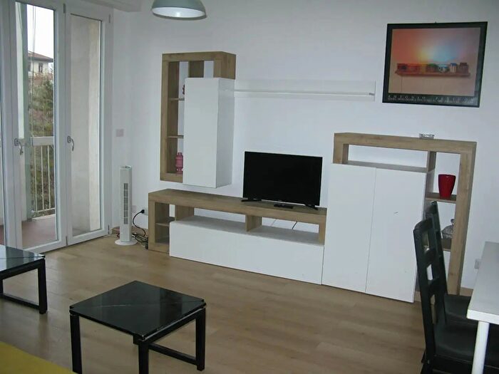 Appartamento quadrilocale in affitto in Via Pezzotti, Milano