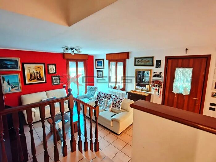 Casa quadrilocale in vendita in Via G Matteotti N Bis Cavarzere Ve, Pettorazza Grimani