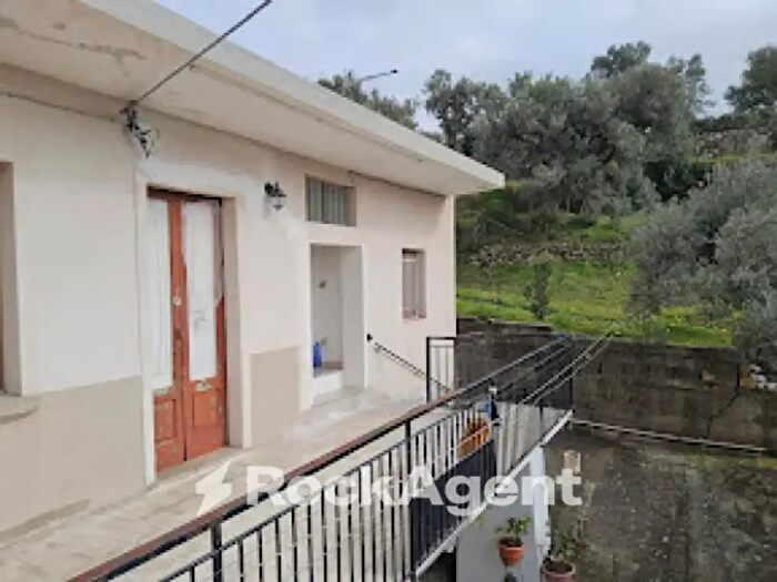 Casa trilocale in vendita in Gioiosa Ionica