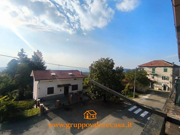 Appartamento trilocale in vendita in Ponzone