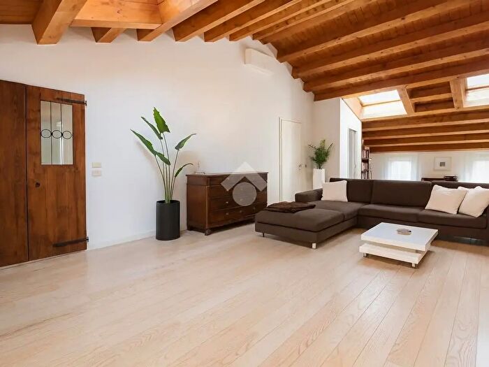 Appartamento quadrilocale in vendita in Corso Padova, Vicenza