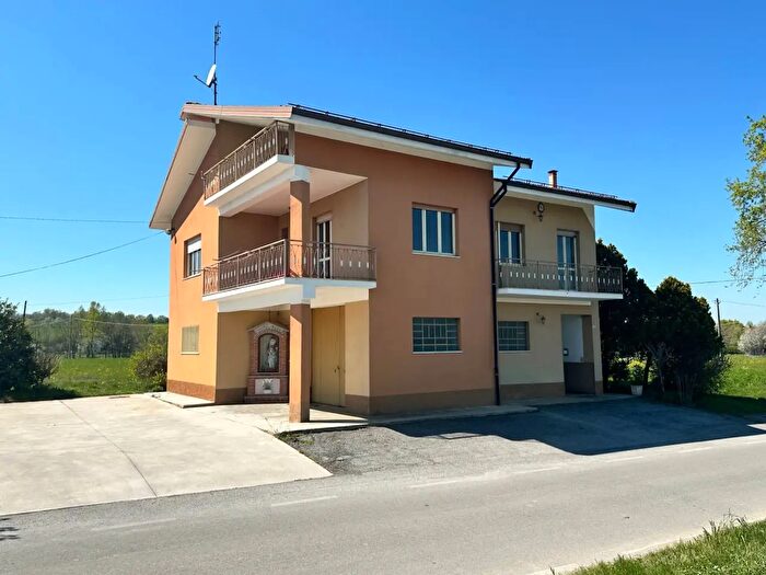 Casa con 6 locali in vendita in Via San Gottardo, Villanova Mondovi