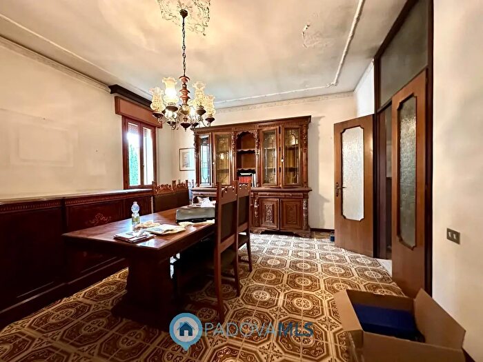 Casa con 5 locali in vendita in Via San Tommaso, Albignasego