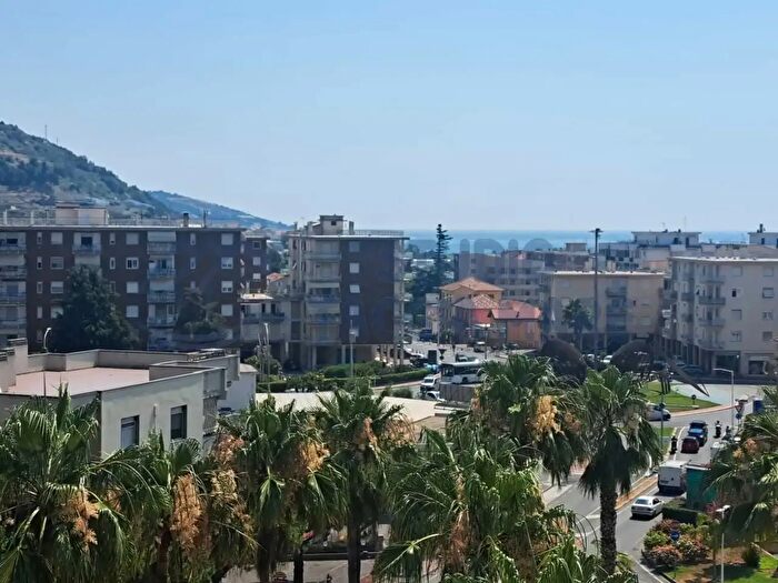 Appartamento bilocale in vendita in Via Cristoforo Colombo, Taggia