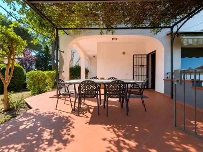 Appartamento con 6 locali in vendita in Via del Pisanello, Cervia