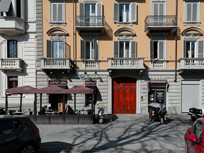 Appartamento trilocale in affitto in Corso Re Umberto, Crocetta San Secondo, Torino