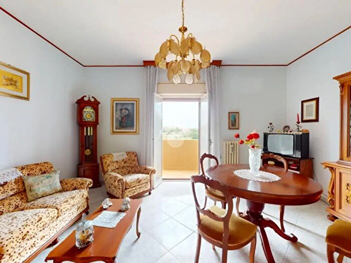Appartamento trilocale in vendita in Via Angelo Lanzellotti, Brindisi
