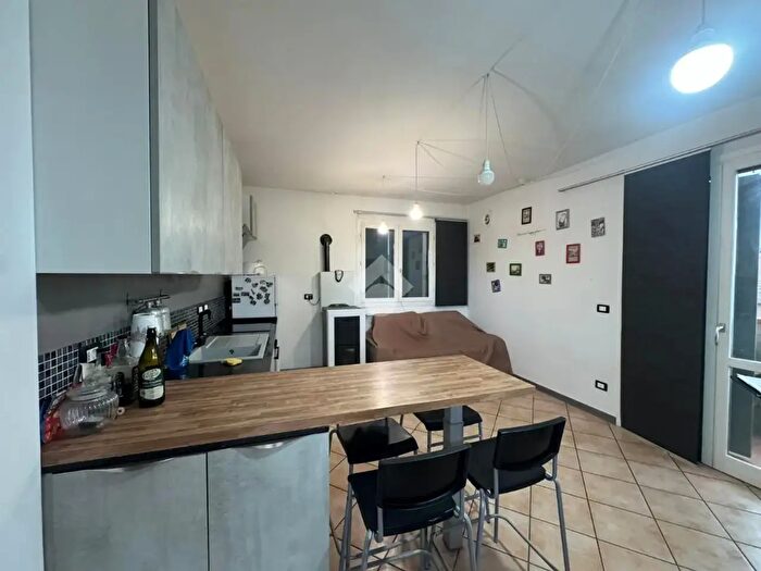 Appartamento trilocale in vendita in Via Carracci, Reggio Emilia