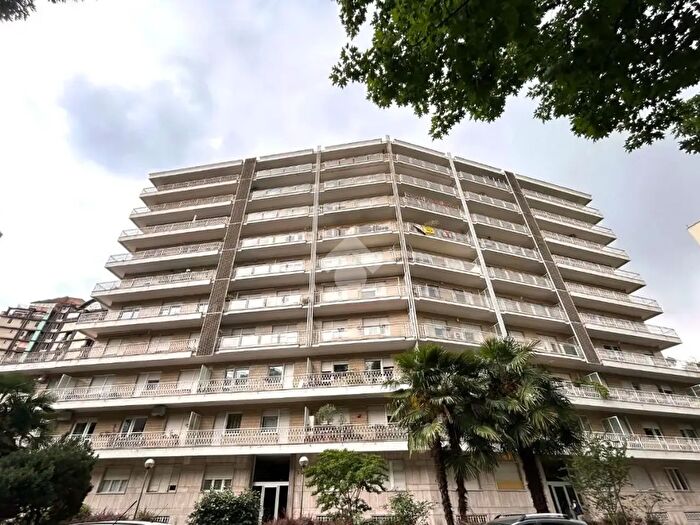 Appartamento quadrilocale in vendita in Via Villadeati, Torino