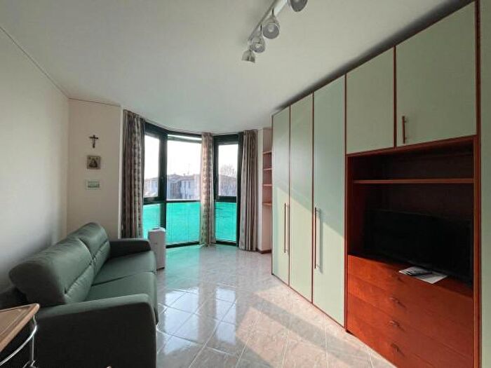 Appartamento monolocale in vendita in Via dei Pianeti, Romano Di Lombardia