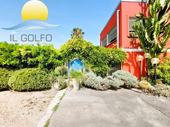 Casa con 6 locali in vendita in Via della Bea, Diano Marina