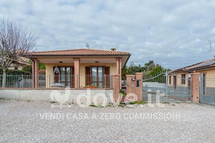 Casa con 5 locali in vendita in Via Veneto, Castiglione Del Lago
