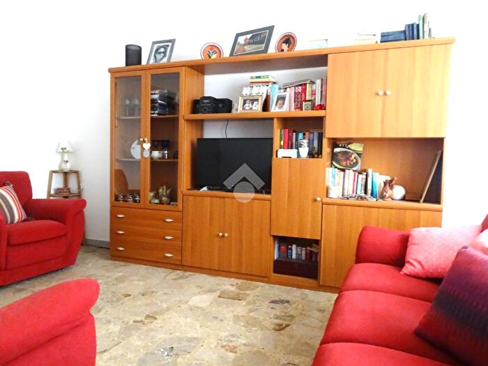 Appartamento trilocale in vendita in Via Carlo Caselli, Alessandria