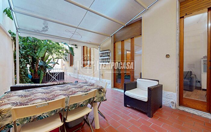 Appartamento trilocale in vendita in Via Salvemini, Mola Di Bari