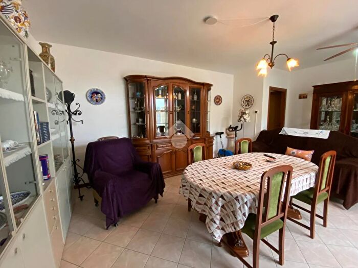 Appartamento trilocale in vendita in Ravenna