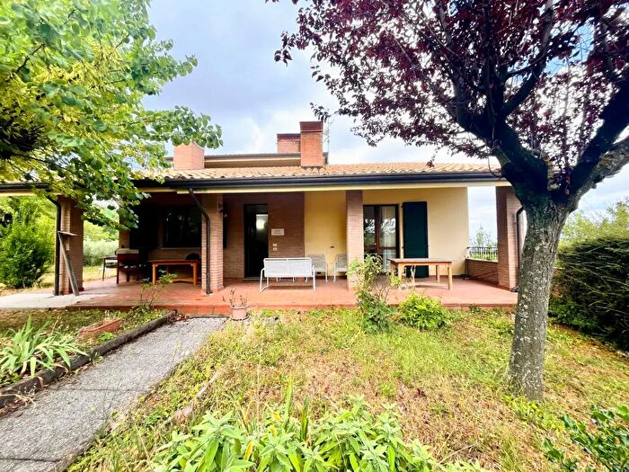 Casa con 5 locali in vendita in Via Montegrado, Gemmano