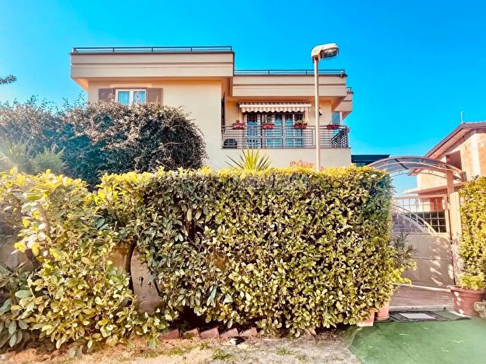 Casa con 12 locali in vendita in Traversa IX Via Trivio, Casamarciano