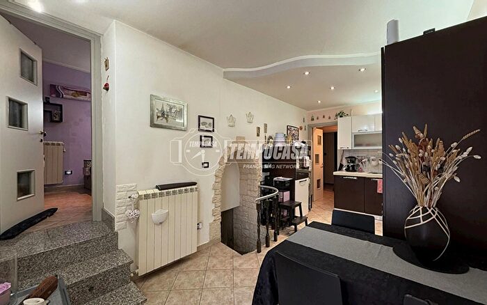 Appartamento trilocale in vendita in Vicolo Avvocato Angonoa, Carmagnola