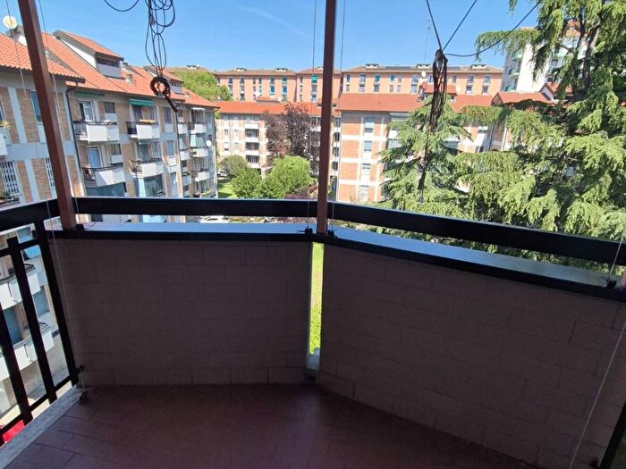 Appartamento bilocale in affitto in Via Giacomo Quarenghi, Gallaratese, Milano