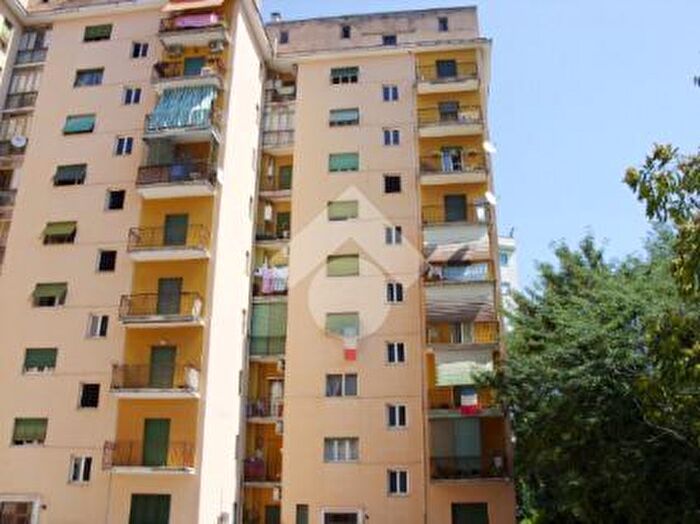 Appartamento trilocale in vendita in Via Malladra Alessandro, Roma