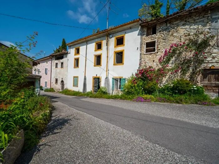 Casa monolocale in vendita in Via Carbonari, Tregnago