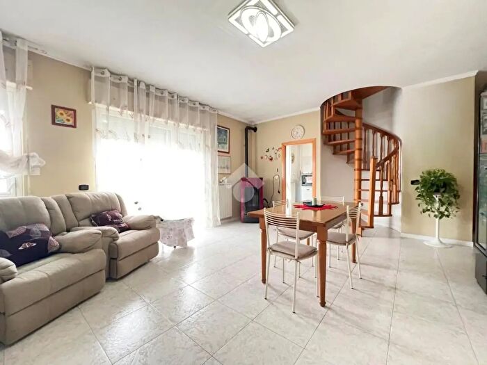 Appartamento quadrilocale in vendita in Via Alcide De Gasperi, Casalbordino