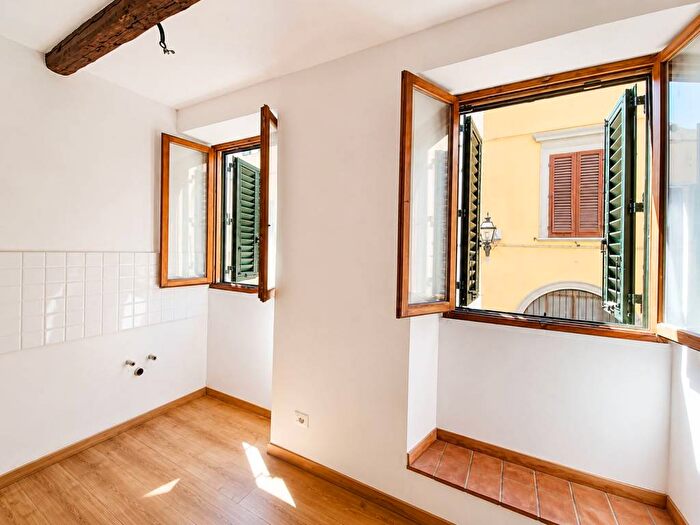 Appartamento trilocale in vendita in Largo Piero Bargellini, Santa Croce, Firenze