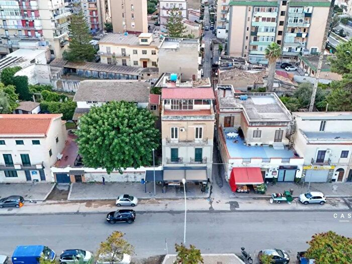 Appartamento quadrilocale in vendita in Cortile Spano', Settecannoli, Palermo