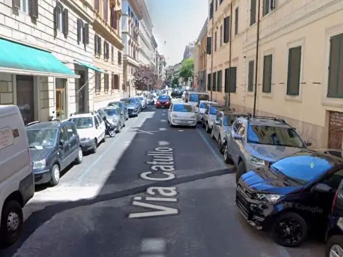 Appartamento quadrilocale in vendita in Via Catullo, Roma