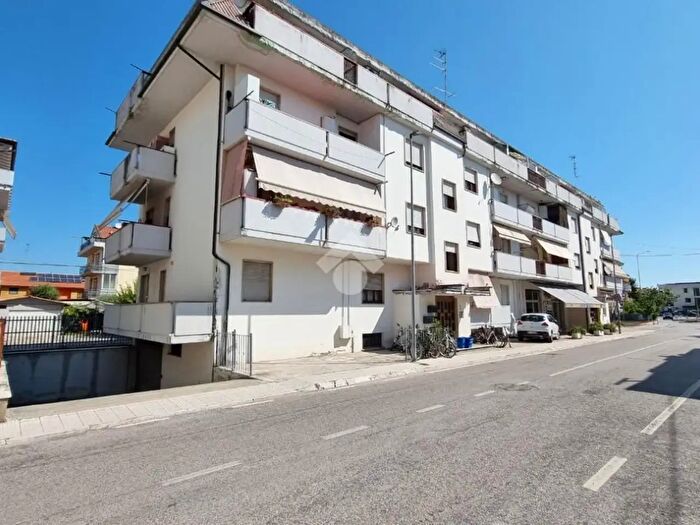 Appartamento trilocale in vendita in Via Amendola, Monteprandone