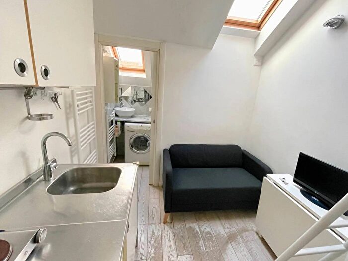 Appartamento monolocale in affitto in Via Felice Poggi Milano, Milano