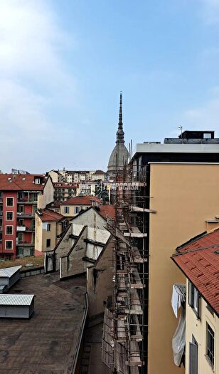 Appartamento trilocale in vendita in Via Cesare Balbo, Torino