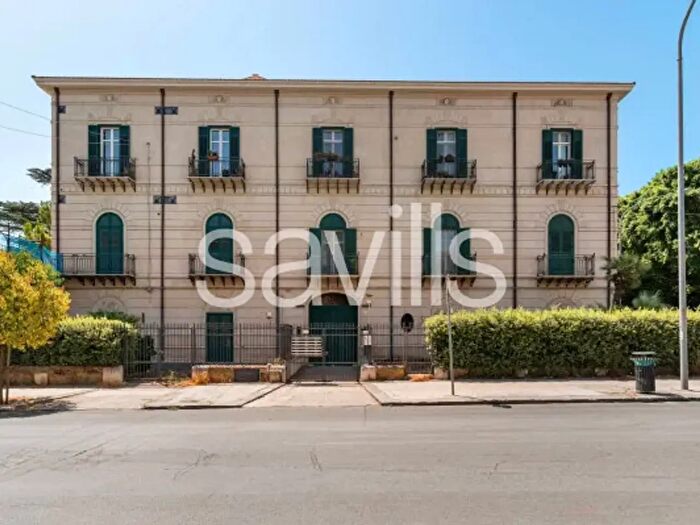 Casa trilocale in vendita in Via Dante, Palermo