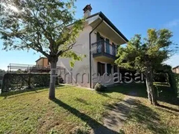 Casa con 8 locali in vendita in Corso della Vittoria, Legnago