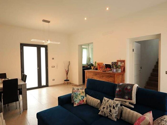Casa con 6 locali in vendita in Via Colonna, Centro, Sinalunga