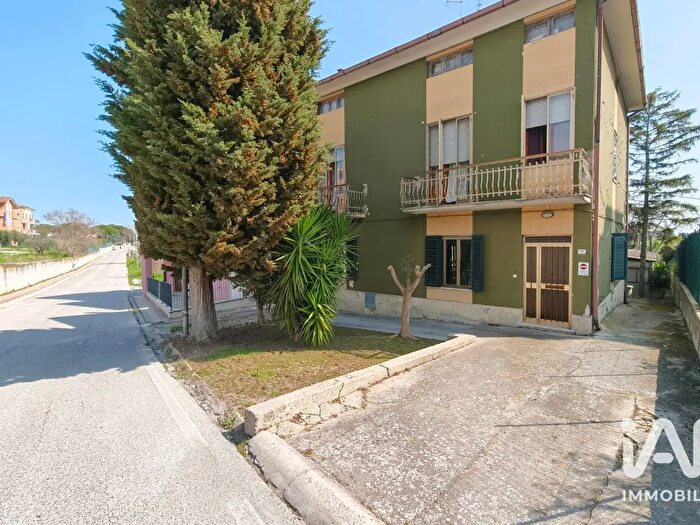 Casa con 12 locali in vendita in Strada Castellano, SantElpidio A Mare