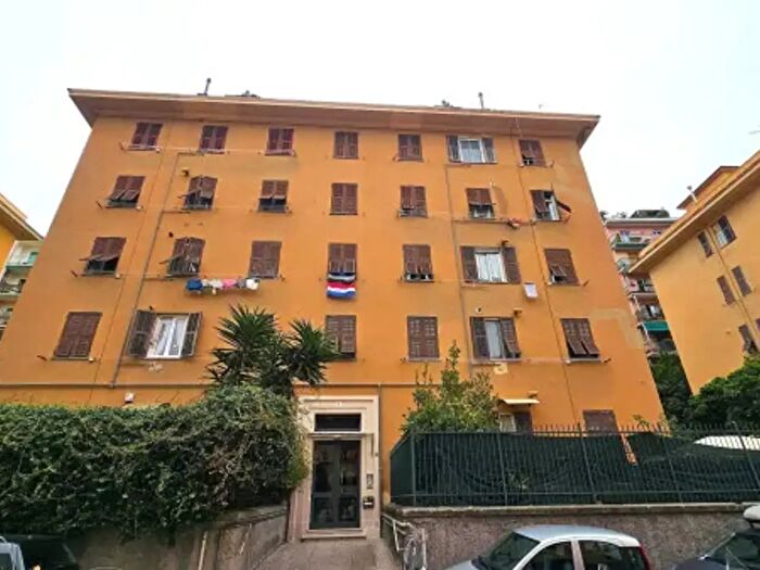 Appartamento trilocale in affitto in Via Gorizia, Genova