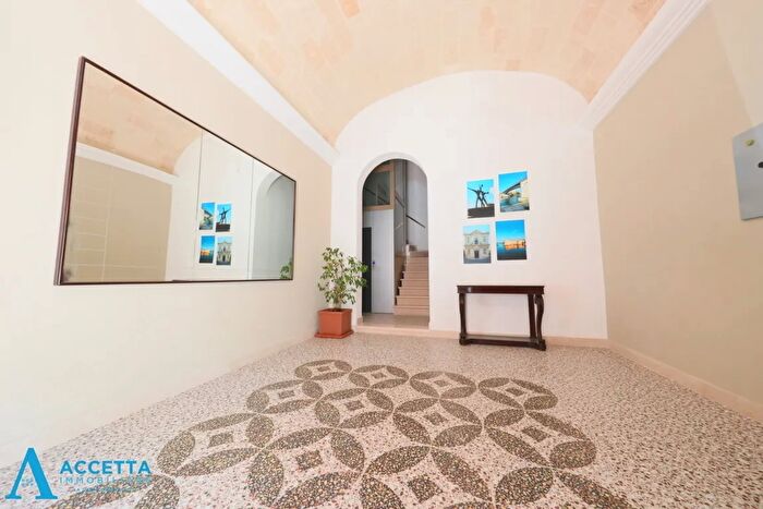 Appartamento trilocale in vendita in Via Duca di Genova, Taranto