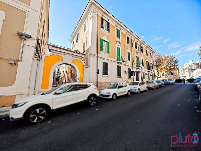 Appartamento trilocale in affitto in Via Porto Salvo, Garibaldi, Messina