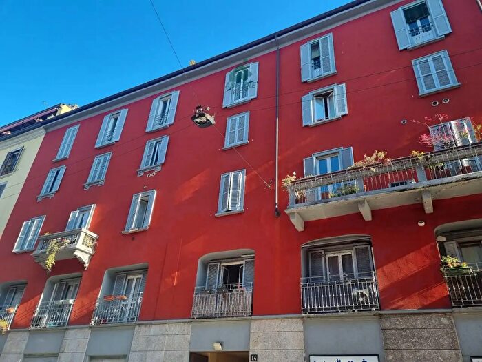 Appartamento trilocale in vendita in Via Paolo Lomazzo, Milano