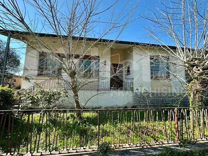 Casa in vendita in Via Leonardo da Vinci, Collesalvetti