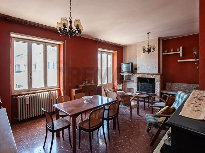 Appartamento con 6 locali in vendita in Via Prenestina, Fiuggi