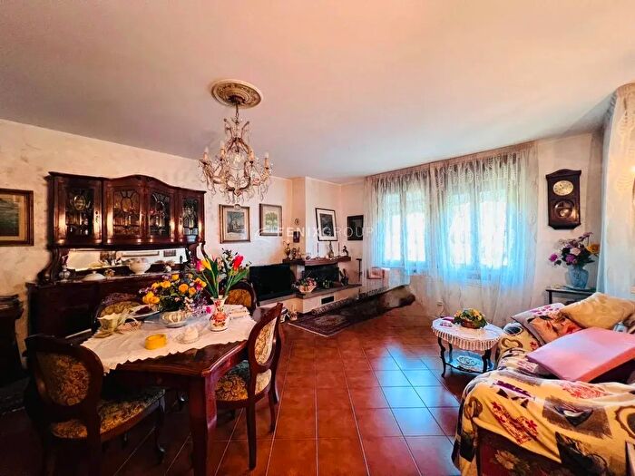 Appartamento quadrilocale in vendita in Via dei Salici, Padova