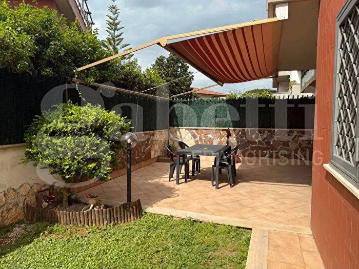 Appartamento trilocale in affitto in Via Monterosa, Nettuno