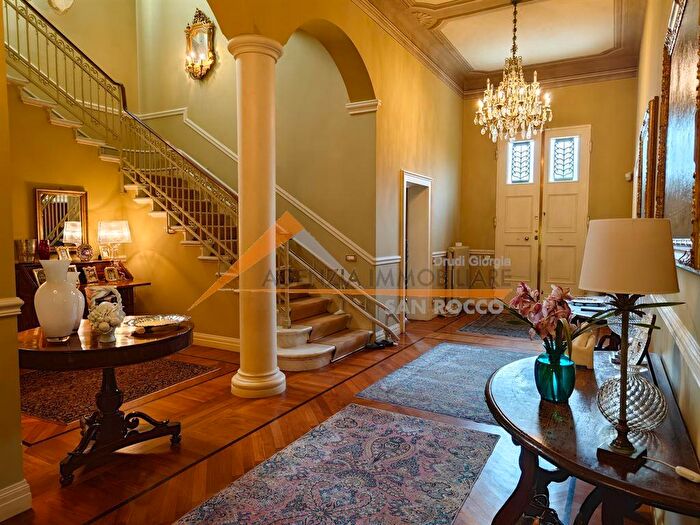 Casa con 13 locali in vendita in Ravenna