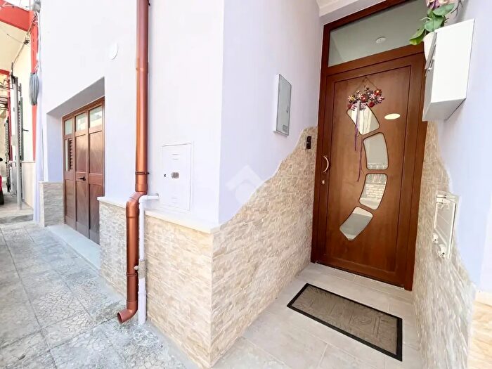 Casa trilocale in vendita in Via S Michele, Sannicola