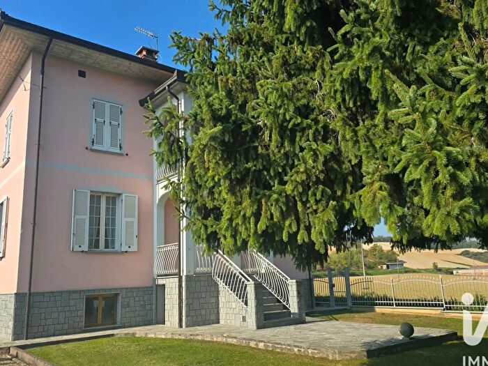 Casa quadrilocale in vendita in Localitãnbsp Ugo, Brignano Frascata