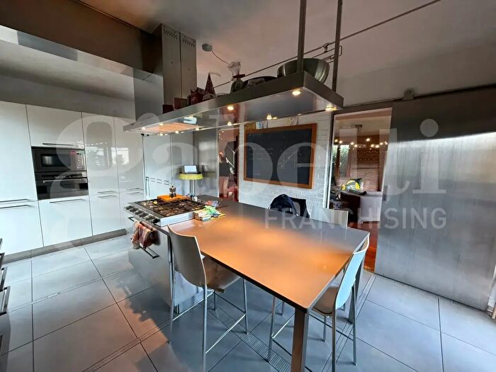 Appartamento con 7 locali in vendita in Vicenza