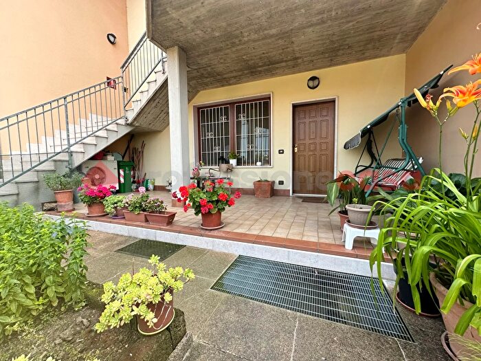 Appartamento quadrilocale in vendita in Via Pò, Isola Rizza